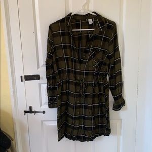 Green plaid divided H&M dress